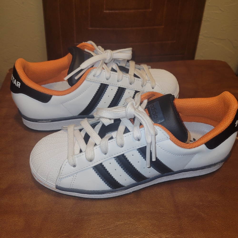 Adidas Superstar VS. Streetball Men's size 4 Women's size 6